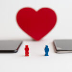 【仲人解説】マッチングアプリと結婚相談所の違いとは？併用や向いている人について