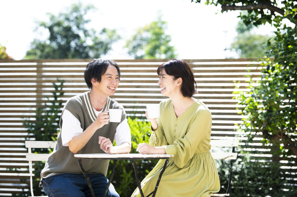 婚活で女性と交際中に盛り上がれる話題の作り方！避けるべき話題も【プロ直伝】