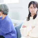 「結婚」と口うるさい親の対処法は？効果的な対応をカウンセラーが伝授