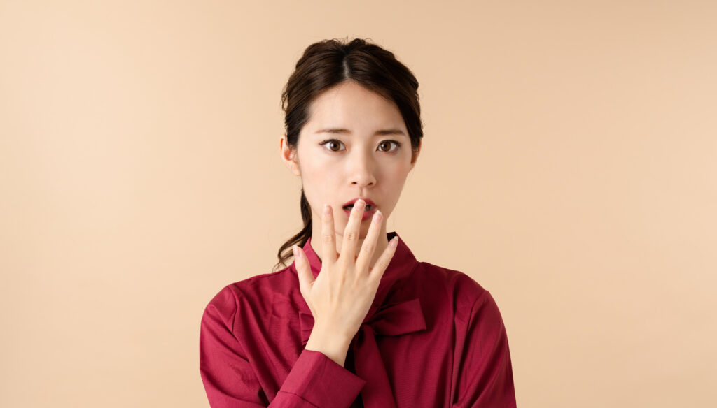 結婚相談所の利用がバレる2つのきっかけとは？オープンにする人との割合や対処法を解説