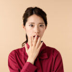 結婚相談所の利用がバレる2つのきっかけとは？オープンにする人との割合や対処法を解説